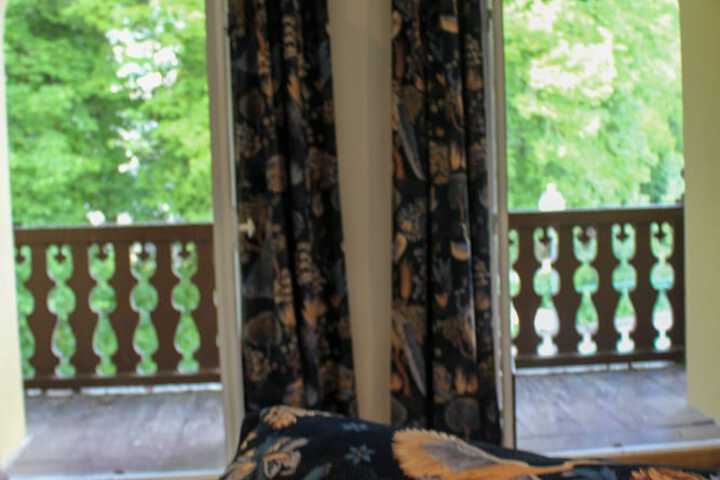 Room 41 of 76