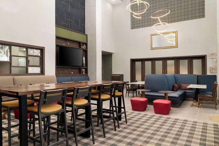Hotel Interior 6 of 49