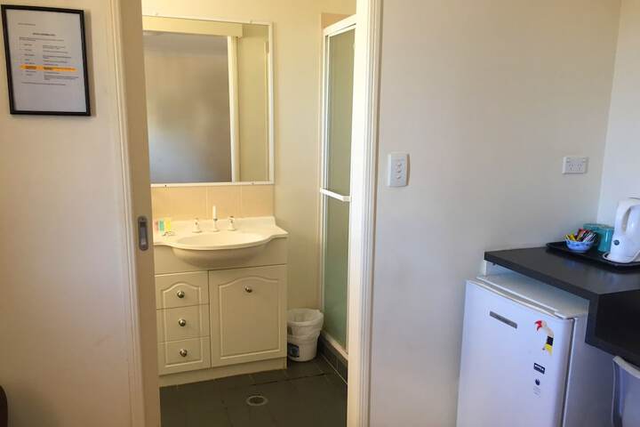 Room 54 of 80