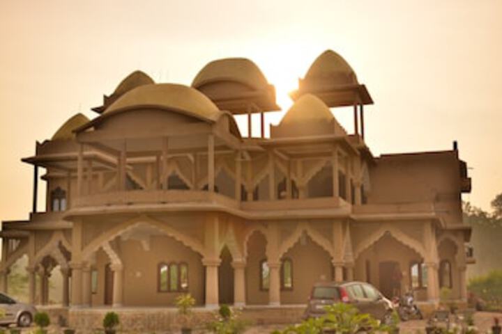 ROYAL HERITAGE