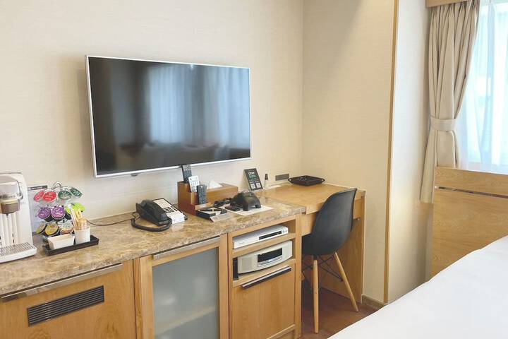 Room 15 of 72