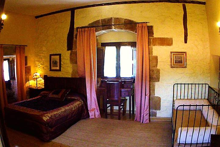 Room 12 of 46