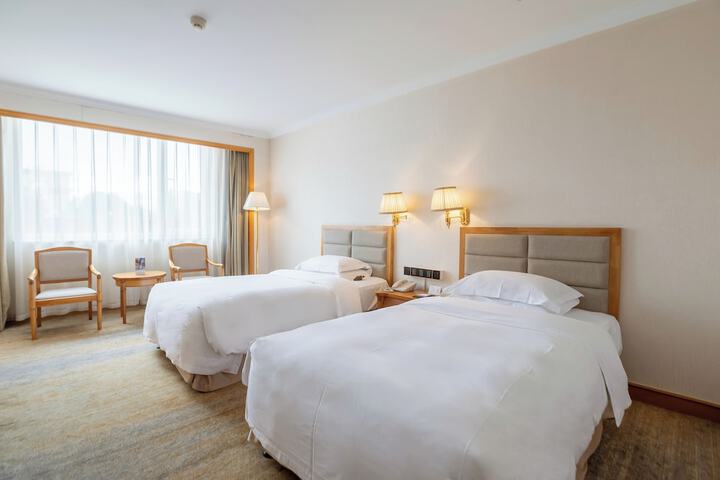 Room 7 of 26