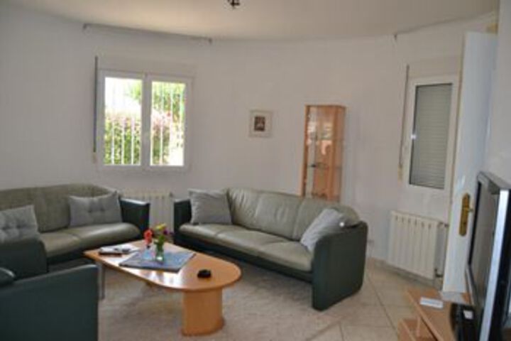 Room 7 of 10