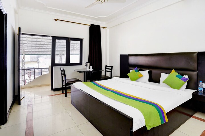Room 21 of 37