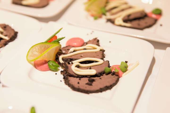 Dining 74 of 103