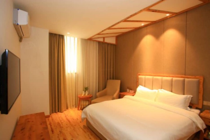 Room 4 of 21