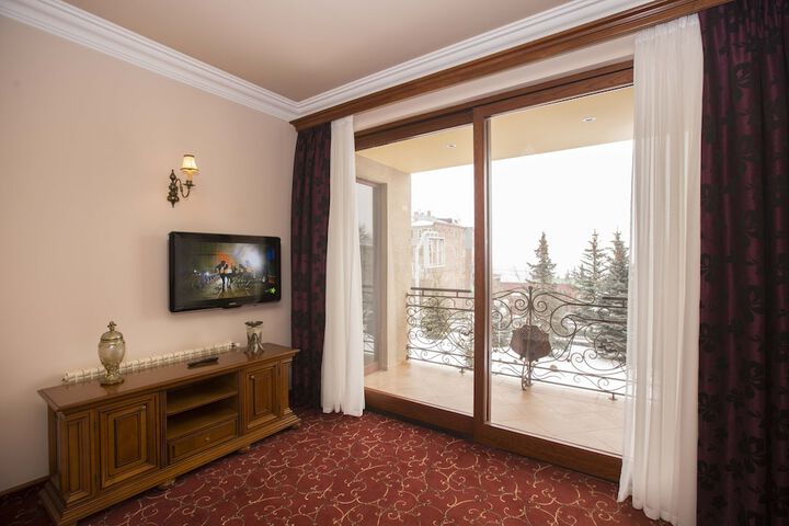 Room 21 of 141