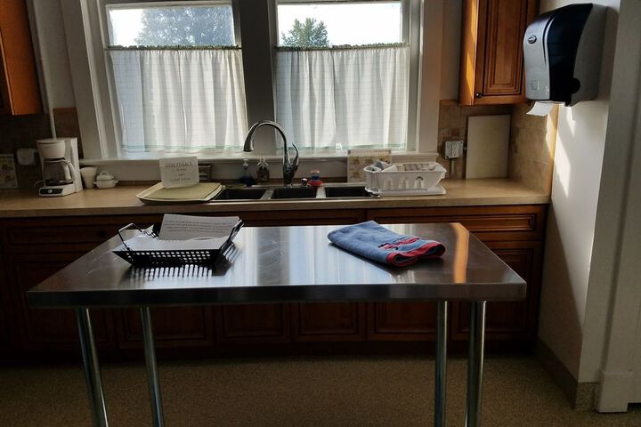 Room 33 of 48