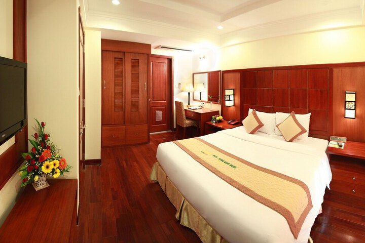 Room 12 of 43