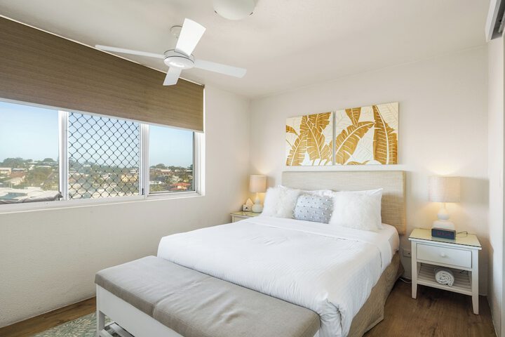 Room 51 of 297