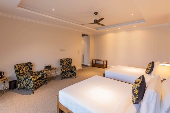 Room 11 of 22