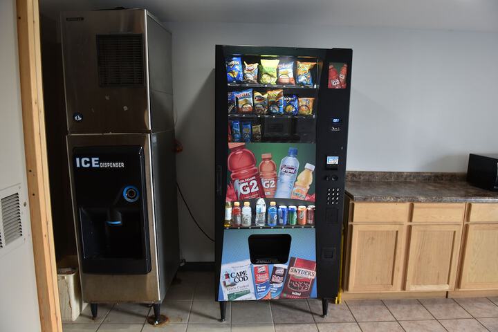 Snack bar