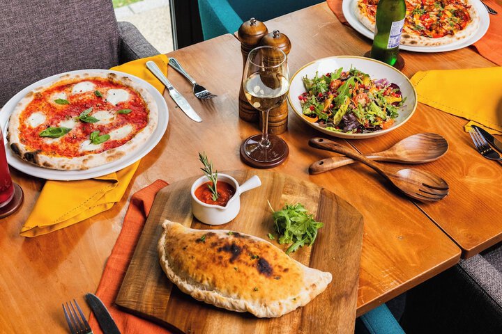 Dining 90 of 147