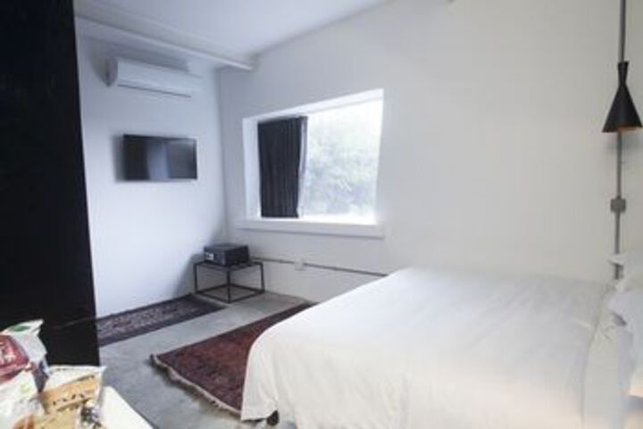Room 62 of 89