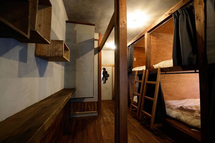Room 12 of 71