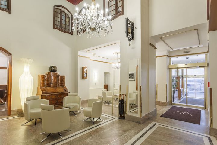 Guest Lobby