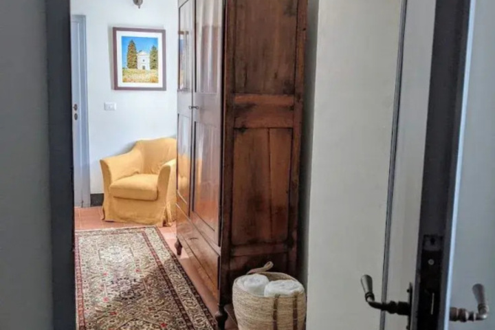 Room 5 of 13