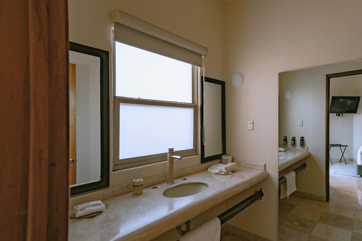 Room 25 of 59
