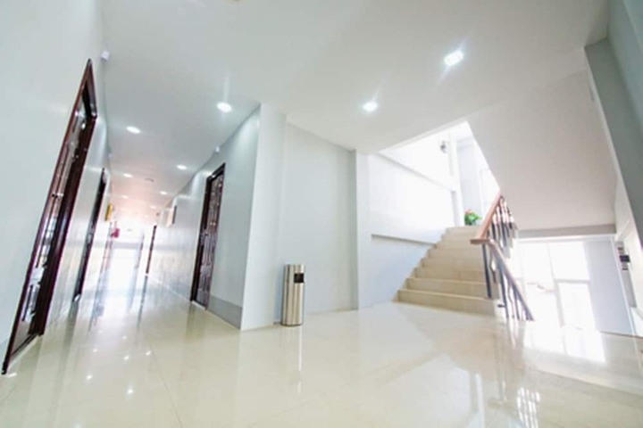 Ballroom/Hall 43 of 56