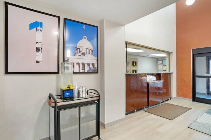 Hotel Interior 4 of 39