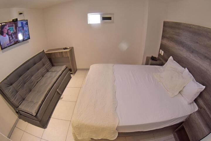 Room 33 of 35