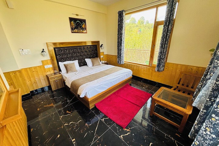 Room 4 of 27