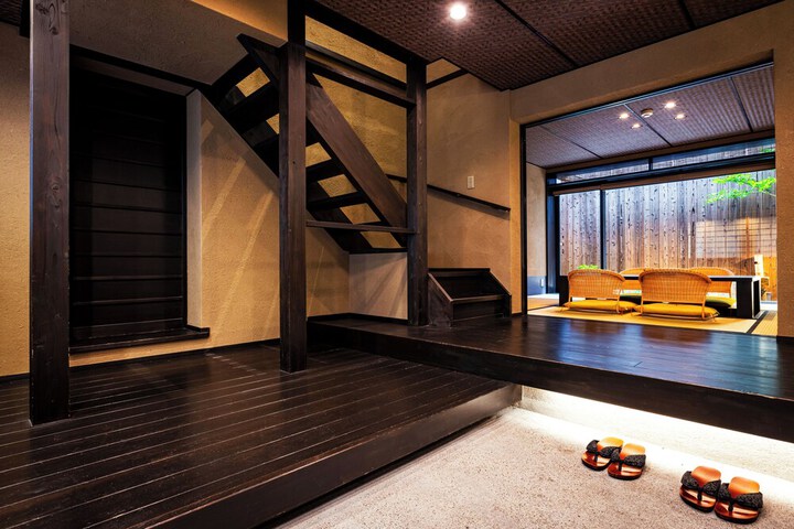 Room 22 of 52