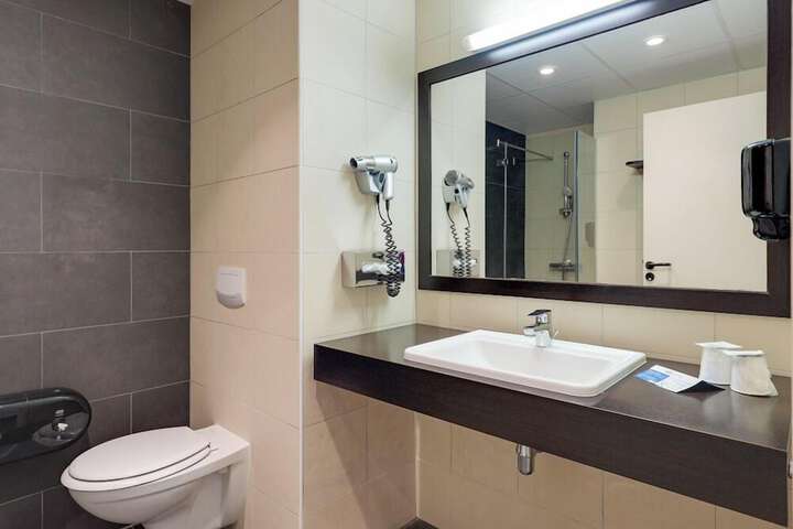 Clean Restrooms