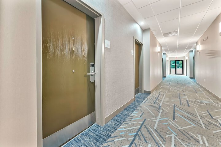 Ballroom/Hall 67 of 75