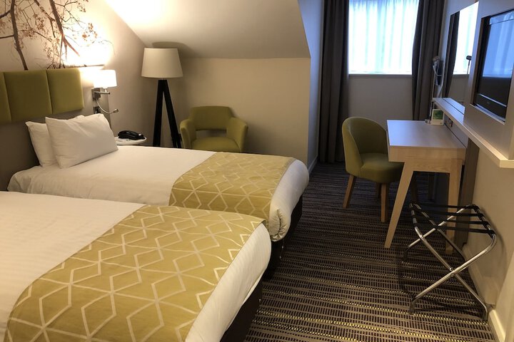 Room 7 of 32