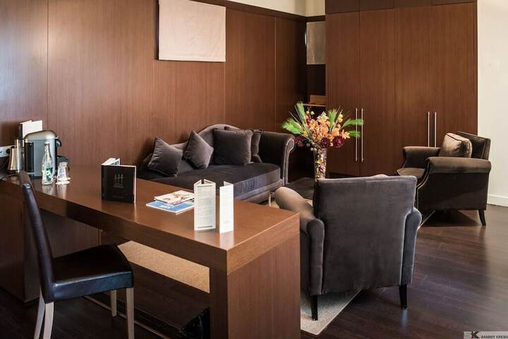 Room 14 of 49