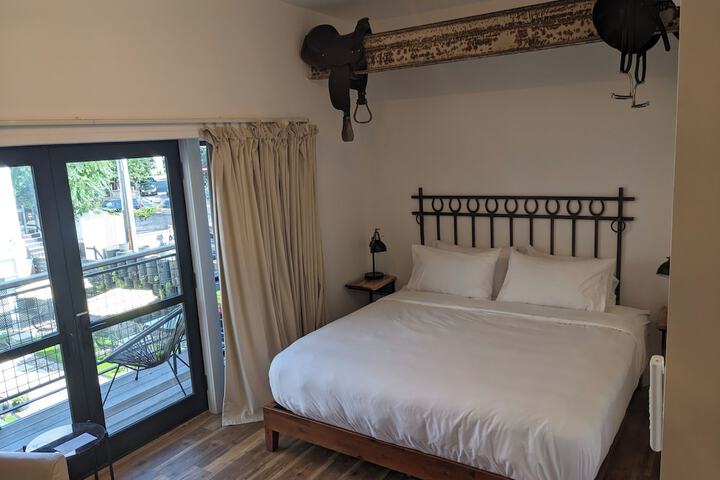 Room 15 of 81