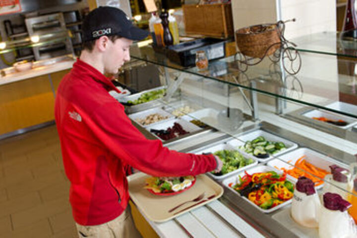 Dining 14 of 37