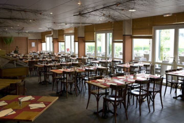 Dining 119 of 132