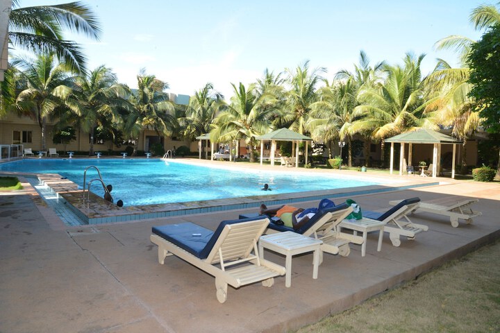Pool 30 of 41