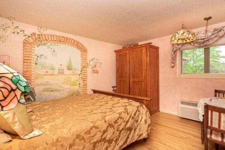 Photo of APPLE ORCHARD INN