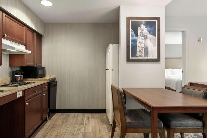 1 King 2 Queen Beds 2 Bedroom 2 Bath Suite (24 of 28)