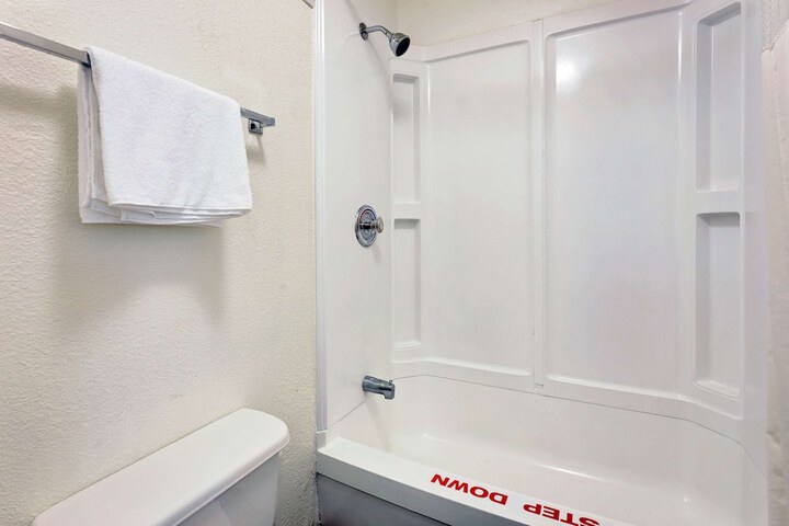 1 Double Bed Accessible Room (7 of 11)