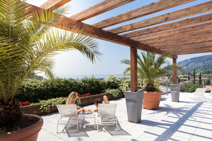 Terrace/Patio 130 of 131
