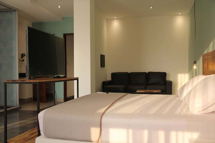 Room 34 of 118