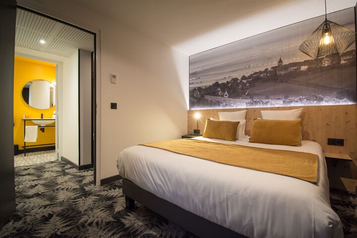 Room 25 of 61