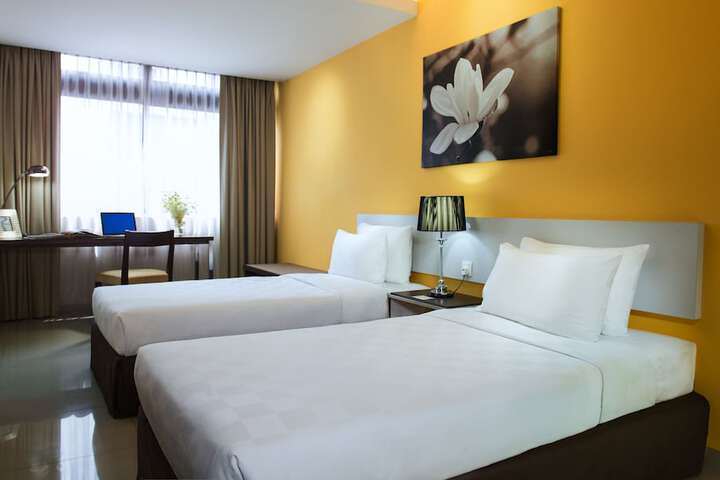 Room 10 of 43