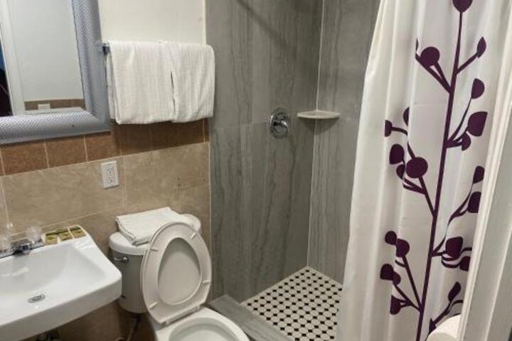 Room 46 of 65
