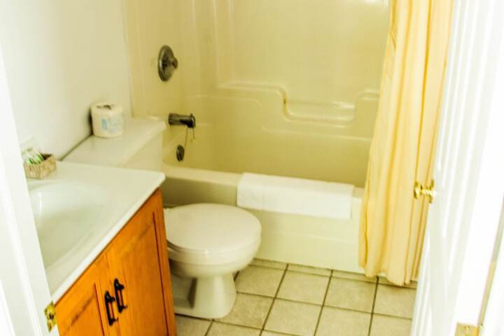 Room 6 of 36