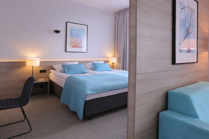 Room 11 of 52