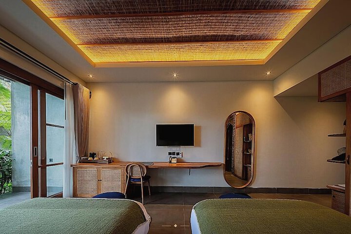 Room 27 of 84