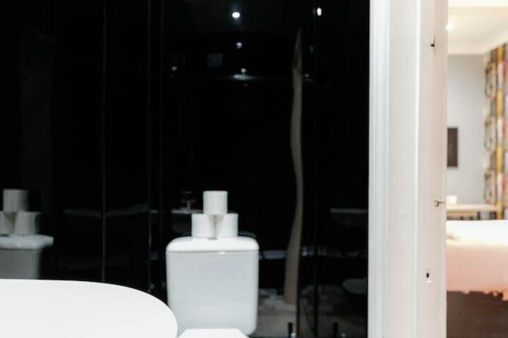 Room 18 of 146