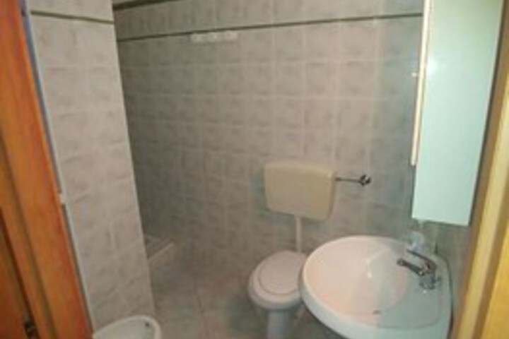 Room 2 of 15