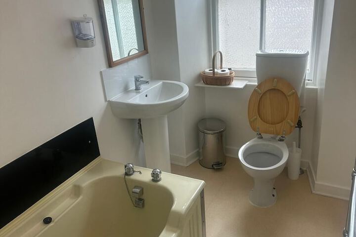 Room 20 of 32